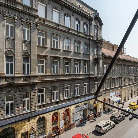 Apartamento Akácfa 30 - Boutique Apartments, Location, By Bqa Budapeste